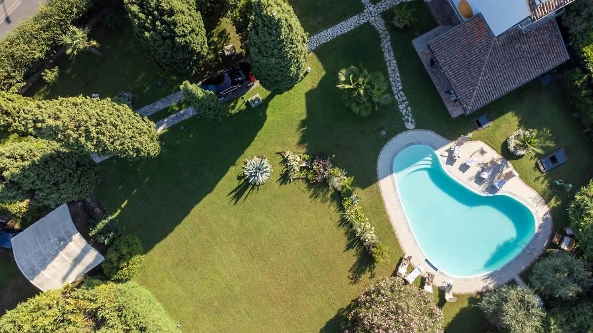Apartment Villa Kennedy - Robert Sirmione