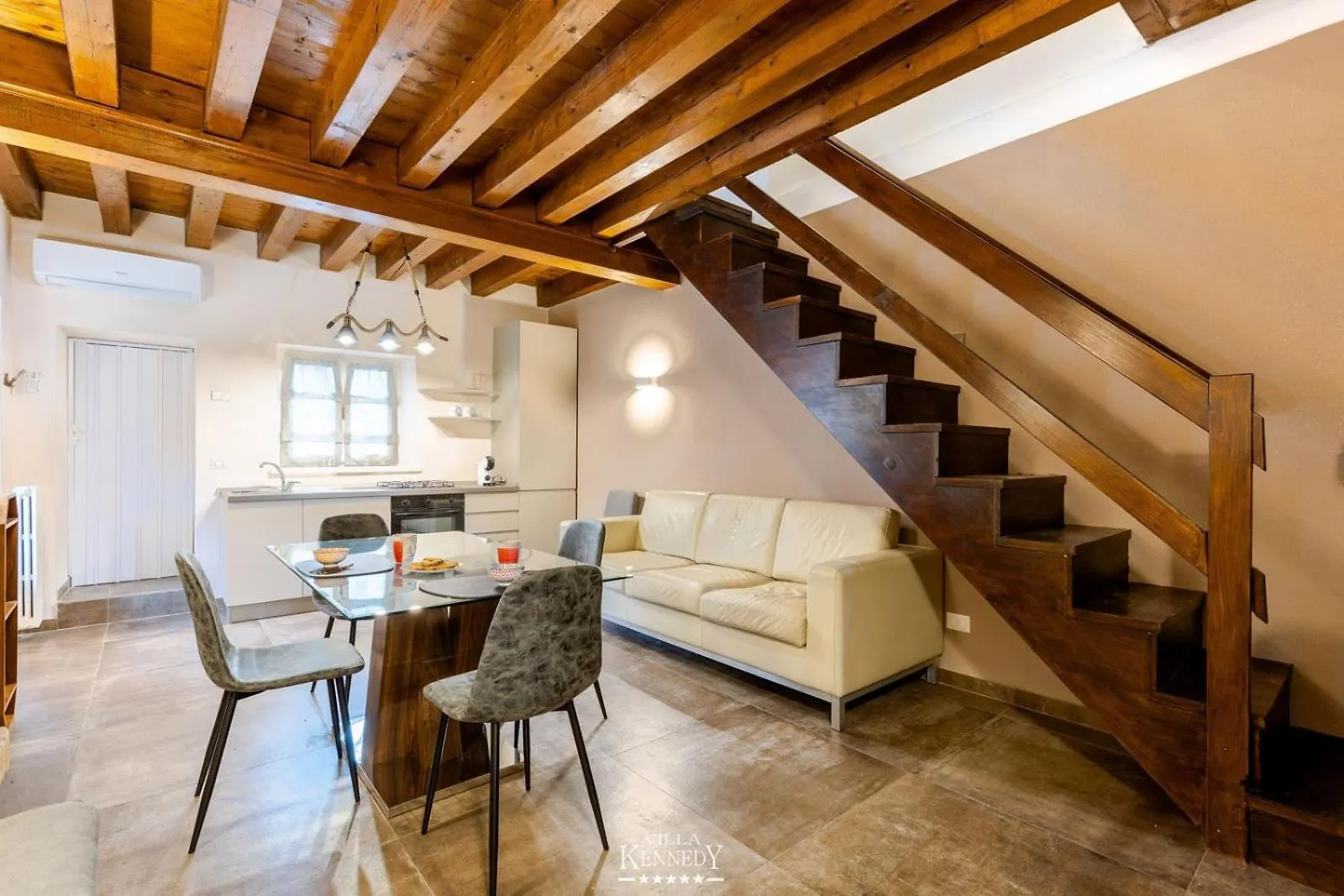 Apartment Villa Kennedy - Robert Sirmione
