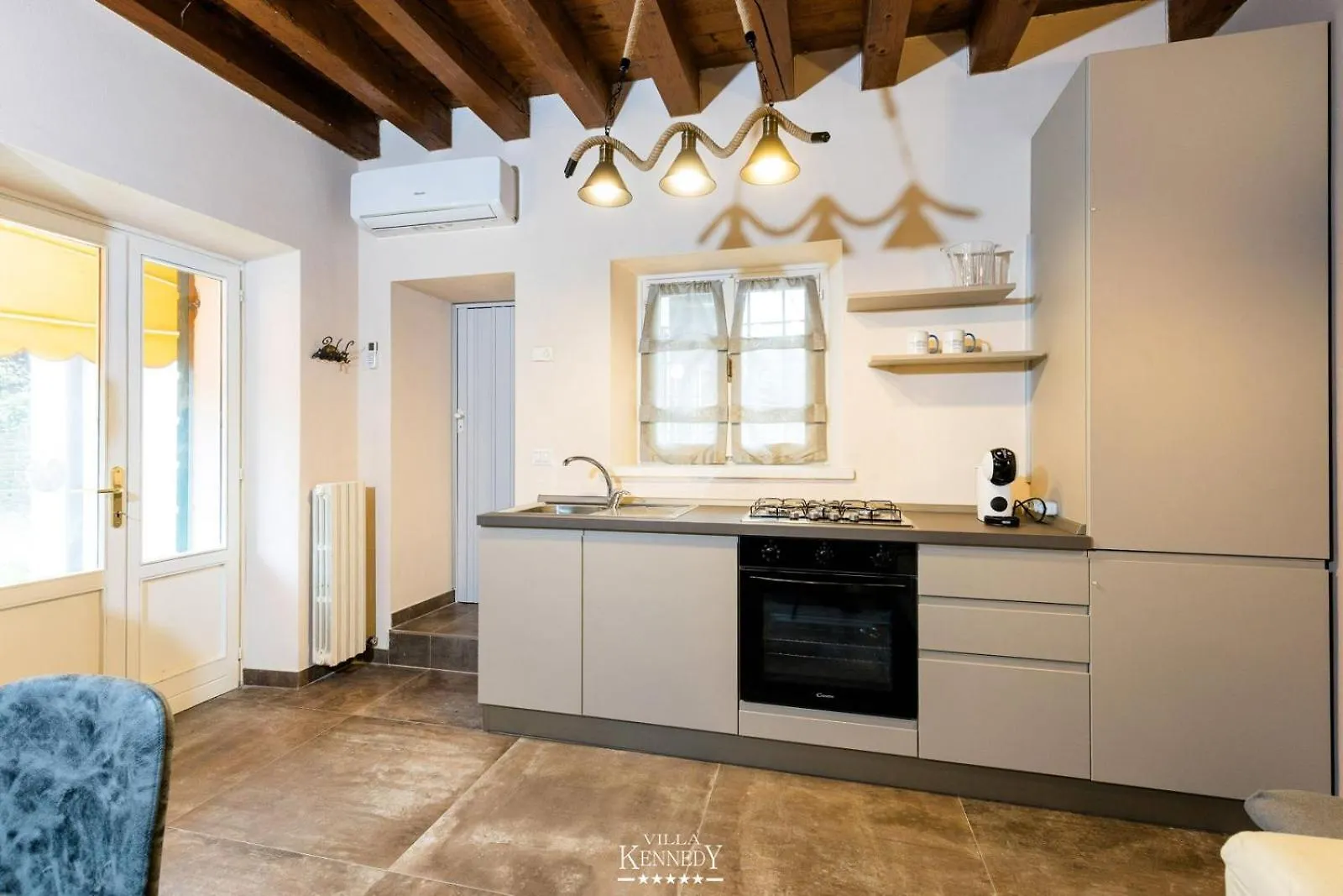 Apartment Villa Kennedy - Robert Sirmione